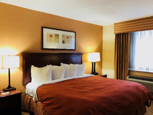 Queens County Inn and Suites Long Island City image 2